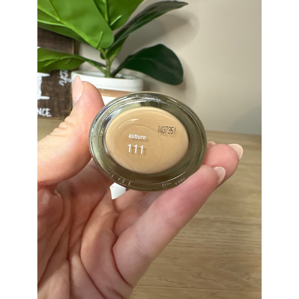 Clarins Skin Illusion Natural Hydrating Foundation 111 Auburn 30ml Serum Base - Picture 2 of 5